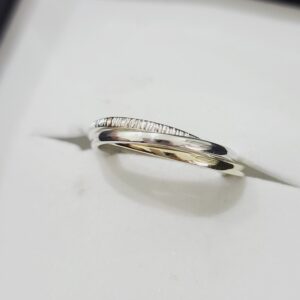 Anillo triple con 1 de oro